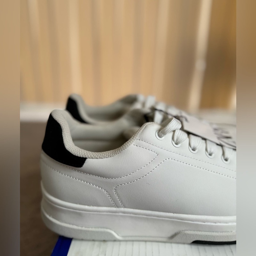 ZARA MENS CHUNKY SOLE SNEAKERS
Size 11 or 44. Brand new with tags. - Picture 6 of 8